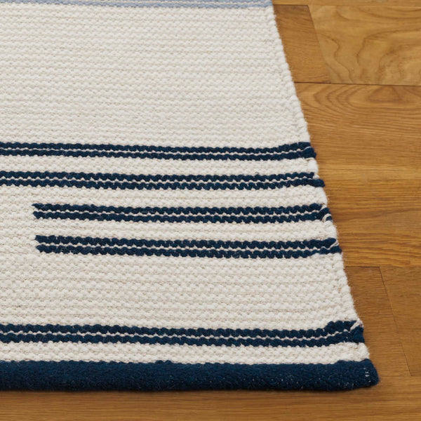 Safavieh Kenya Handwoven Runner Rug - Luxurious Geometric Design For Hallways & Modern Spaces, Crafted In India Blue ,Ivory 80% Wool,20% Cotton Kny280m-5