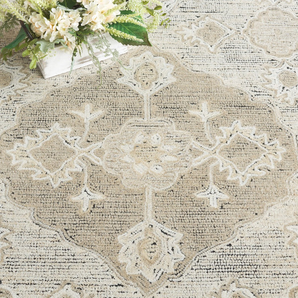 Safavieh Kenya Hand-tufted Area Rug – Elegant Polyester Design For Living Room, Bedroom & Home Office Decor Beige ,Ivory Polyester Pile Kny686b-4