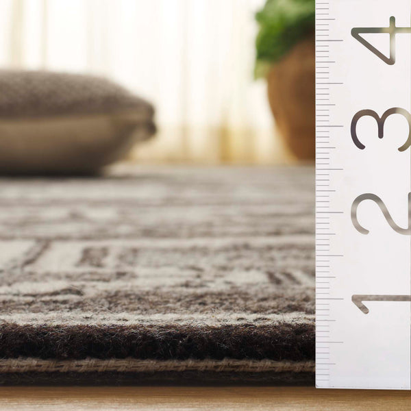 Safavieh Kenya Exquisite Hand-tufted Runner Rug - Elegant Floral Design In Rich Brown And Ivory For Hallways Brown ,Ivory 80% Wool,20% Cotton Kny925t-5