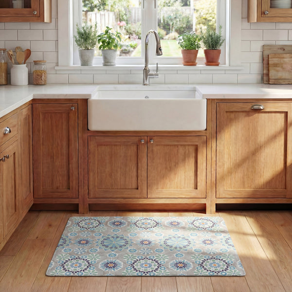 Safavieh Kitchen Floral-Pattern Ivory & Blue Accent Mat With Low-Profile Cushioning, Pvc, Slip-Resistant Backing 1'-6" x 5'-0" KTM517A-165