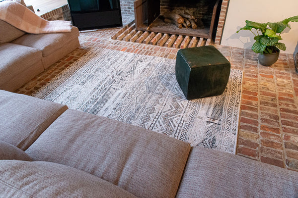 Louis de Pootere Antiquarian Kilim 100% PET Poly Mechanically Woven Jacquard Flatweave Traditional / Oriental Rug Medina White 9'2" x 12'10"