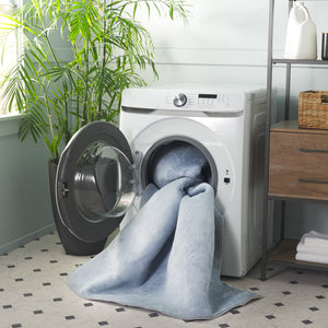 Safavieh Loft Elegant Area Rug – Modern Solid Design, Durable Polyester, Washable, Slip-resistant Backing Light Blue Polyester Lft315l-4sq