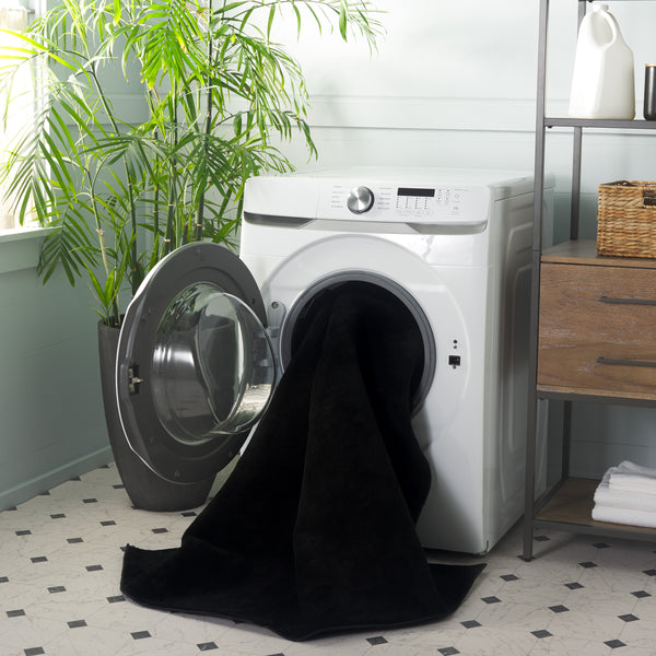 Safavieh Loft Elegant Area Rug – Modern Solid Design, Durable Polyester, Washable, Slip-resistant Backing Black Polyester Lft315z-213