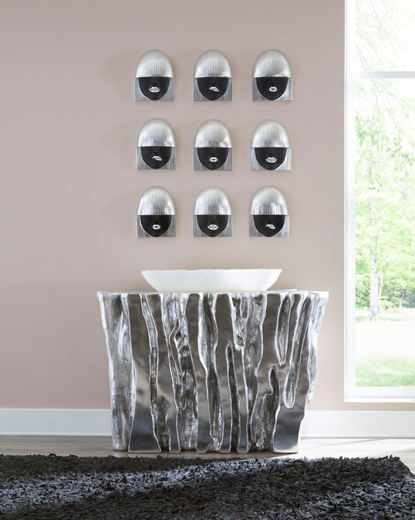 Phillips Collection Fashion Faces Wall Art - Chic Resin Décor Piece With Striking Style To Elevate Your Space Elegantly Black,Silver Resin Ph109382