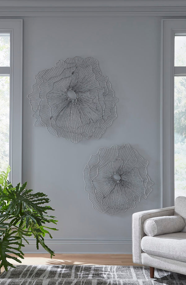 Phillips Collection Poppy Flower Wall Art Sculpture – Contemporary Organic Design To Elevate Your Home Décor Today! Silver,Black Metal Th108864