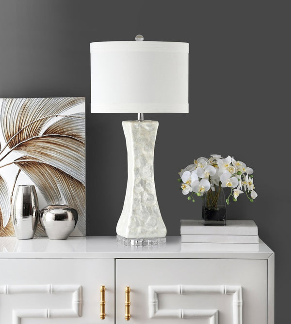 Safavieh SHELLEY, Coastal-Inspired Table Lamp Set of 2 with USB Port, 30.5 Inch Cream Shell Design, Elegant Decor LIT4146A-SET2-U