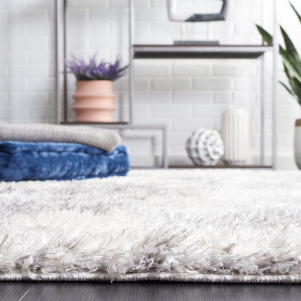 Safavieh Lindsay Shag 550 Power Loomed Shag & Flokati Rug Ivory / Grey 5'-3" x 7'-6"