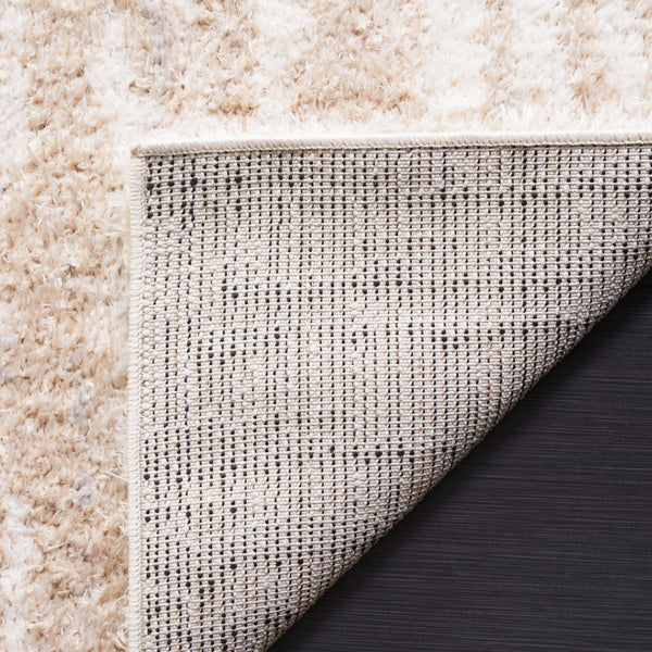 Safavieh Lindsay Shag 554 Power Loomed Shag & Flokati Rug Beige / Ivory 5'-3" x 7'-6"