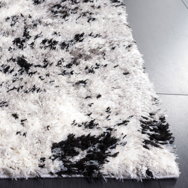 Safavieh Lindsay Shag 556 Power Loomed Shag & Flokati Rug Grey / Black Ivory 5'-3" x 7'-6"