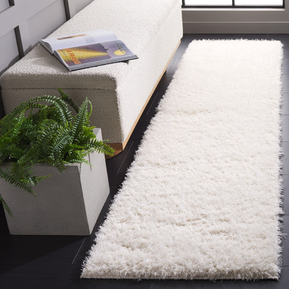 Safavieh Lindsay Shag 560 Power Loomed Shag & Flokati Rug Ivory 2'-2" x 8'