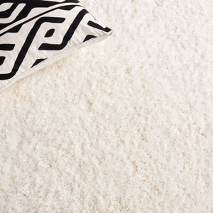 Safavieh Lindsay Shag 560 Power Loomed Shag & Flokati Rug Ivory 9' x 12'