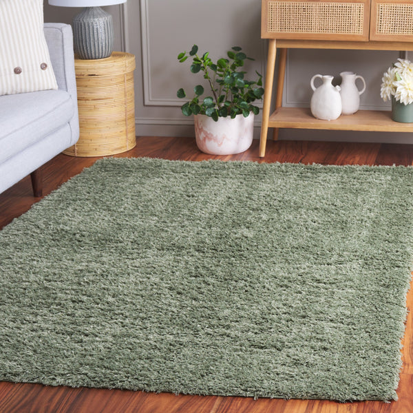 Safavieh Lindsay Plush Green Shag Rug 1.88" Pile - Luxurious Flokati-Style Comfort, Power-Loomed Turkey Elegance 10'-0" x 14'-0" LNS560Y-10