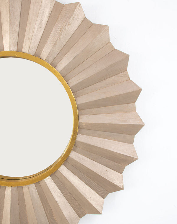 Zeugma Louis Elegant French Sunburst Mirror In Solid Wood Frame - Classic Home Decor Accent Piece Antiqued Champagne Leaf With Gold Leaf Wood And Mirror Louis Champagne Sunburst