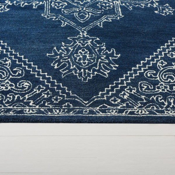 Safavieh Lrl Wesley Hand-Tufted Wool Oriental Accent Rug for Entryways and Bedroom Floors 2'-3" x 7'-0" LRL6604N-27