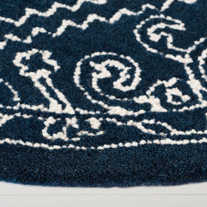 Safavieh Lrl Wesley Hand-Tufted Wool Oriental Accent Rug for Entryways and Bedroom Floors 5'-0" x 5'-0" (Round) LRL6604N-5R