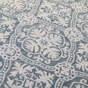 Safavieh Lauren Ralph Hand Tufted Wool Runner Oriental Hallway Rug in Silver Ivory Tones 4'-0" x 6'-0" LRL6606G-4