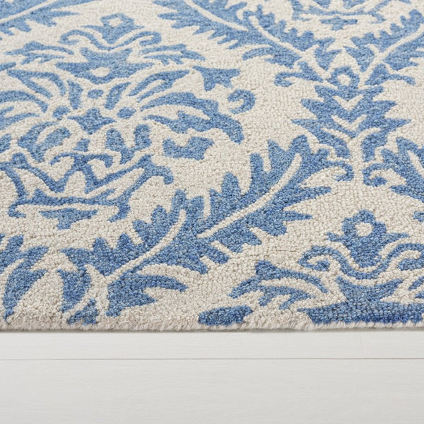 Safavieh Lrl Hand Tufted Wool Runner Rug Blue Ivory Traditional Hallway Entryway Accent 4'-0" x 6'-0" LRL6607M-4