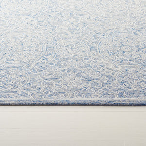 Safavieh Lrl Finnegan Hand Tufted Wool Medallion Accent Rug in Blue Ivory for Entryways 4'-0" x 6'-0" LRL6937M-4