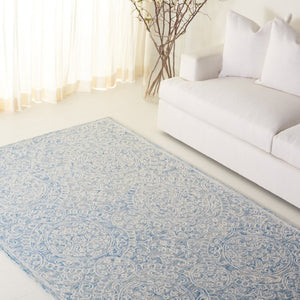 Safavieh Lrl Finnegan Hand Tufted Wool Medallion Accent Rug in Blue Ivory for Entryways 5'-0" x 8'-0" LRL6937M-5