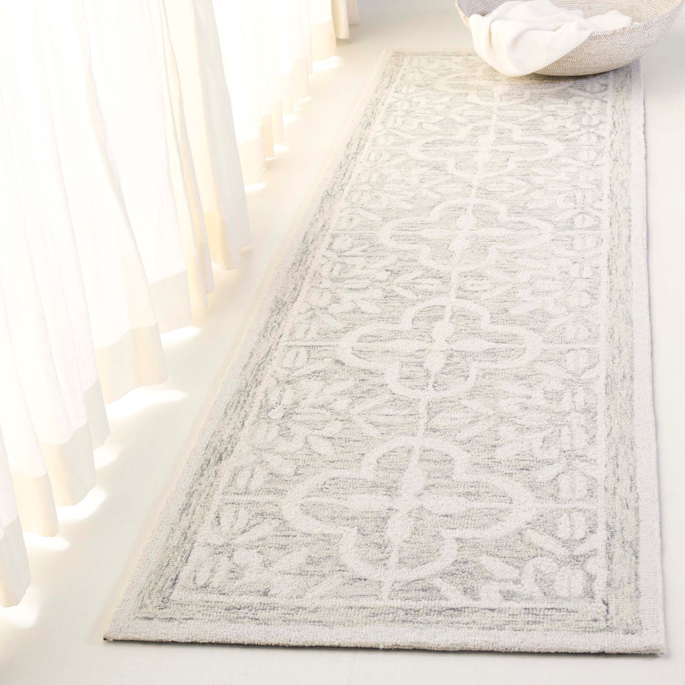 Safavieh Lrl Hand-Tufted Grey Ivory Wool-Cotton Rug — Low-Profile, Artisanal Comfort For Entryways & Bedsides 2'-6" x 4'-0" LRL6942F-24