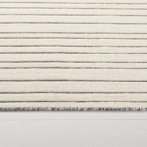 Safavieh Lauren Ralph Handloomed Wool Cotton Ivory Accent Rug for Modern Living Spaces 2'-6" x 4'-0" LRL6952A-24
