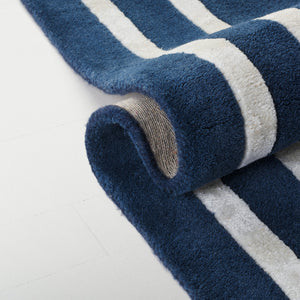 Safavieh Lauren Hand-Tufted Dark Blue Runner With Ivory Border, Luxurious Wool-Viscose Blend, Elegant Hallway Rug 2'-3" x 8'-0" LRL6953M-28