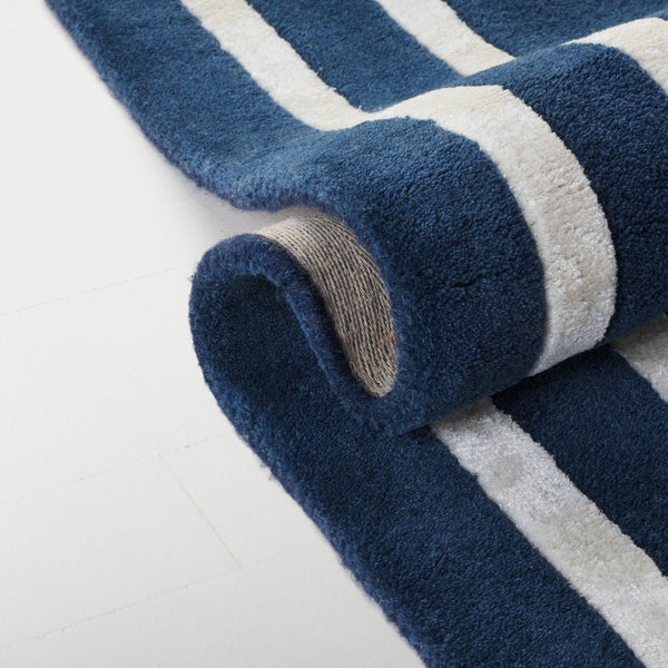 Safavieh Lauren Hand‑Tufted Dark Blue & Ivory Area Rug, Wool‑Viscose Blend, Plush 3/8" Pile, Elegant Border 6'-0" x 6'-0" LRL6953M-6SQ