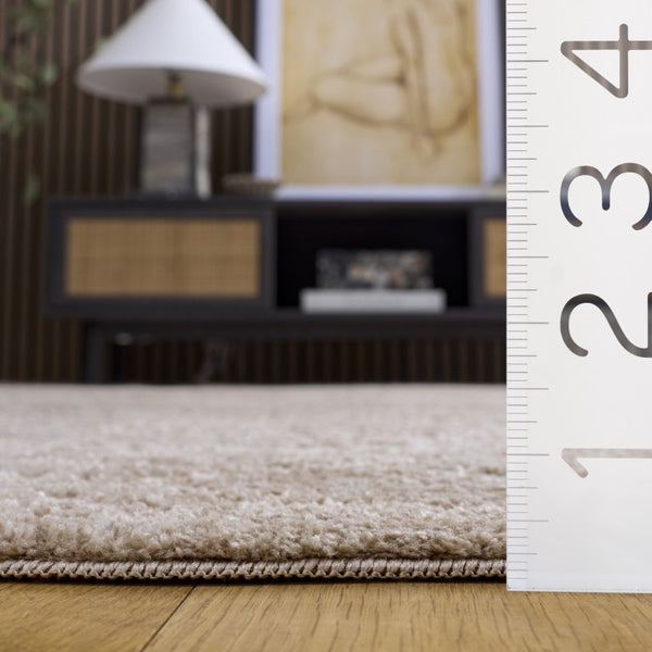Safavieh Lunara Turkish Power Loomed Polyester Area Rug Neutral Ivory Soft Textured Living Room LUA316E-5