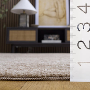 Safavieh Lunara Power Loomed Polyester Area Rug Soft Ivory Tones for Living or Dining Rooms LUA316E-9