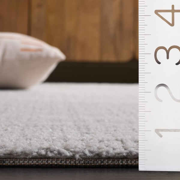 Safavieh Lunara Two-Tone Grey Runner Rug Low Pile Polyester Jute Blend for Modern Hallways 4'-0" x 6'-0" LUA332F-4