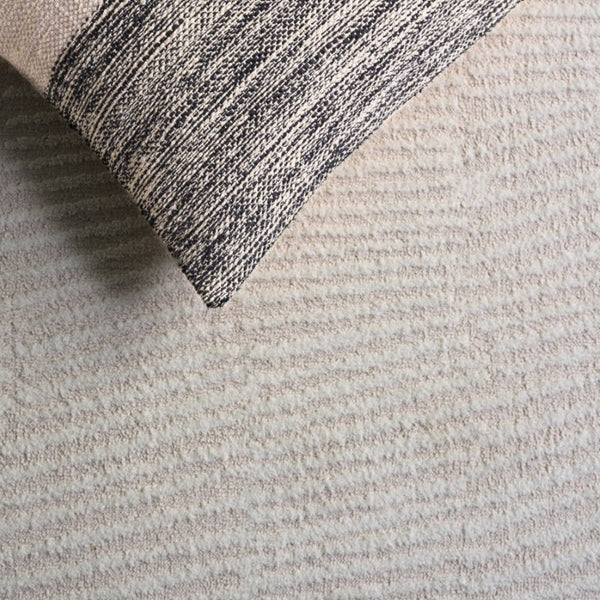 Safavieh Lunara Power Loomed Ivory Runner Rug Soft Polyester Blend for Hallways and Bedrooms 4'-0" x 6'-0" LUA338A-4