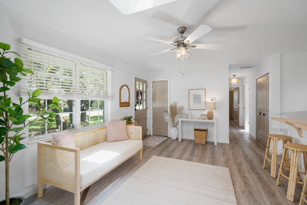 Safavieh Dune Rattan 3-Seater Sofa - Tropical Elegance With Plush Cushion For Comfortable Living Room Luxury White/Natural LVS1500A