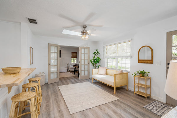 Safavieh Dune Rattan 3-Seater Sofa - Tropical Elegance With Plush Cushion For Comfortable Living Room Luxury White/Natural LVS1500A