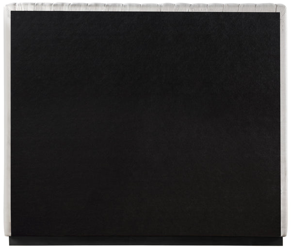 Logan Beige Linen Textured Fabric Queen Bed LoganBeige-Q Meridian Furniture