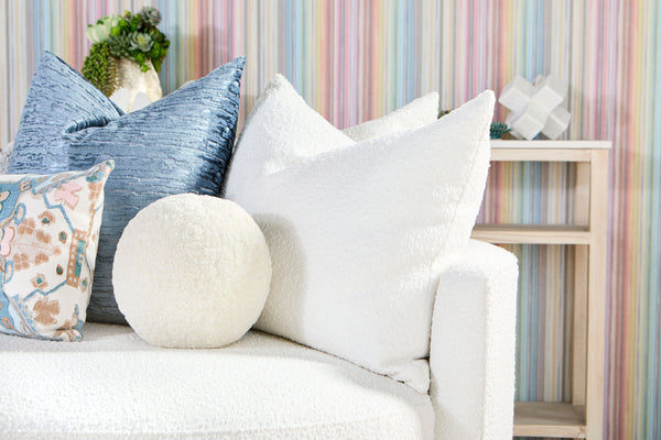 Essentials for Living Lourne Grand Swivel Sofa Chair 6644.BOU-SNO Performance Boucle Snow