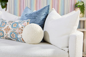 Essentials for Living Lourne Grand Swivel Sofa Chair 6644.BOU-SNO Performance Boucle Snow