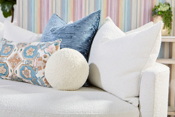 Essentials for Living Lourne Grand Swivel Sofa Chair 6644.BOU-SNO Performance Boucle Snow