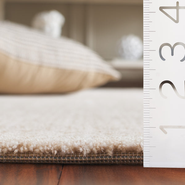 Safavieh Mabel Runner Rug - Elegant And Versatile Design For Hallways, Power Loomed, Durable Polyester, Soft Feel Beige ,Ivory Polyester Pile Mab300b-5