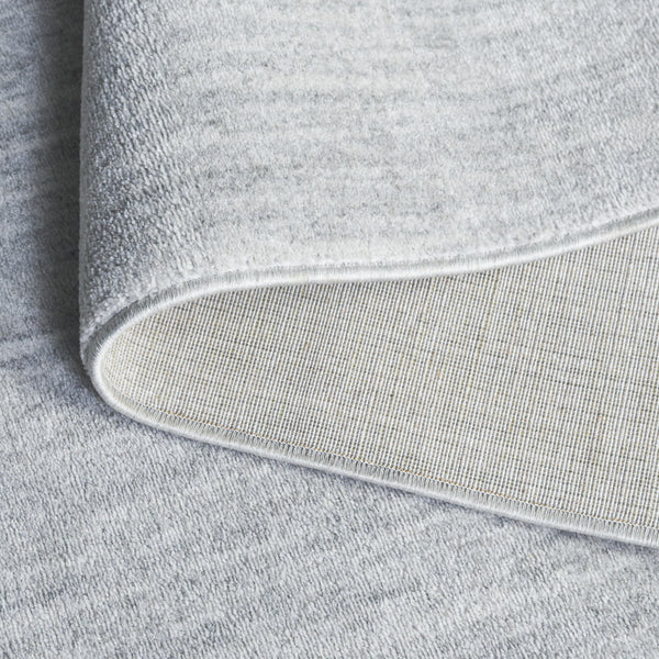 Safavieh Mabel Elegant Area Rug - Turkish Power Loomed Design For Timeless Style And Comfort In Any Room Light Blue ,Ivory Polyester Pile Mab300k-8