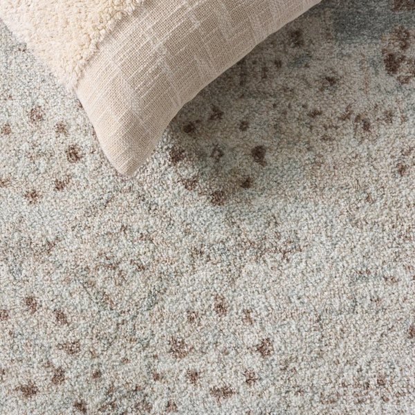 Safavieh Madison Power Loomed Polypropylene Runner Rug for Hallways and Entryways 6'-7" x 9'-2" MAD616A-6
