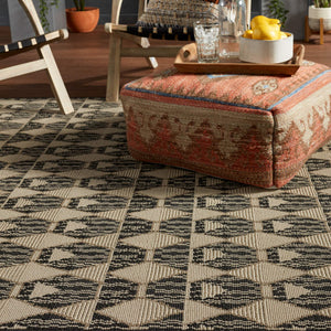 Jaipur Living Vibe by Jaipur Living Maji Polypropylene Geometric Lattice Indoor Outdoor Area Rug Black 8'X10' RUG150278