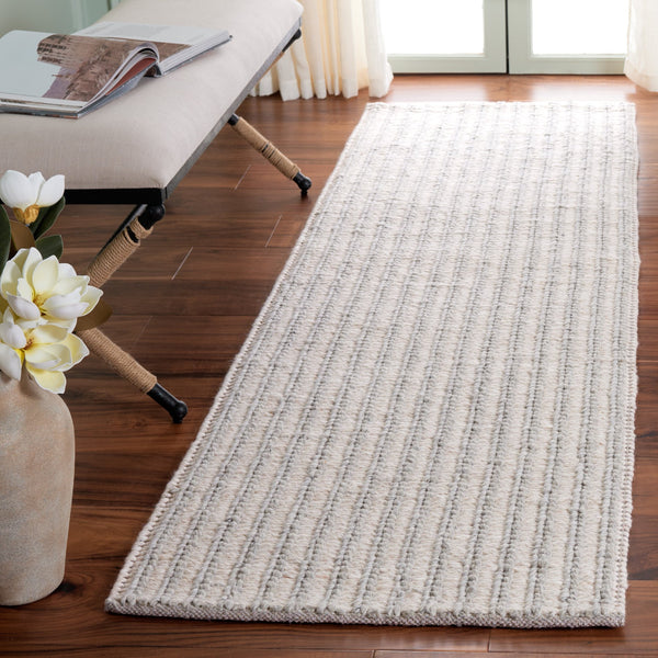 Safavieh Manhattan Runner Rug - Timeless Elegance, Hand-loomed Comfort, Perfect For Hallways And Entryways Ivory ,Grey 70% Wool 20% Cotton 10% Polyster Man225f-28