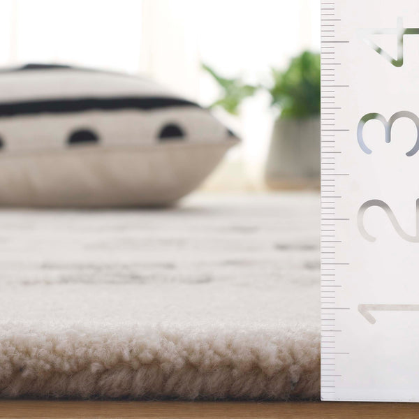 Safavieh Manhattan Hand-tufted Area Rug – Luxurious Wool-cotton Blend For Modern Elegance In Any Room Ivory ,Grey 80% Wool,20% Cotton Man476a-5