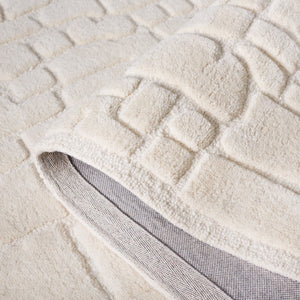 Safavieh Manhattan 575 Hand Tufted Contemporary Rug Ivory 5' x 8'