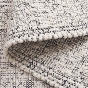 Safavieh Manhattan Luxe Hand-woven Area Rug In Light Hue - Chic Modern Design For Timeless Home Elegance Ivory ,Black 85% Wool,15% Cotton Man676z-6