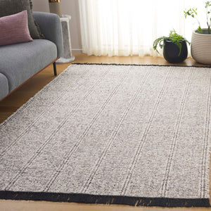 Safavieh Manhattan Luxe Hand-woven Area Rug In Light Hue - Chic Modern Design For Timeless Home Elegance Ivory ,Black 85% Wool,15% Cotton Man676z-6