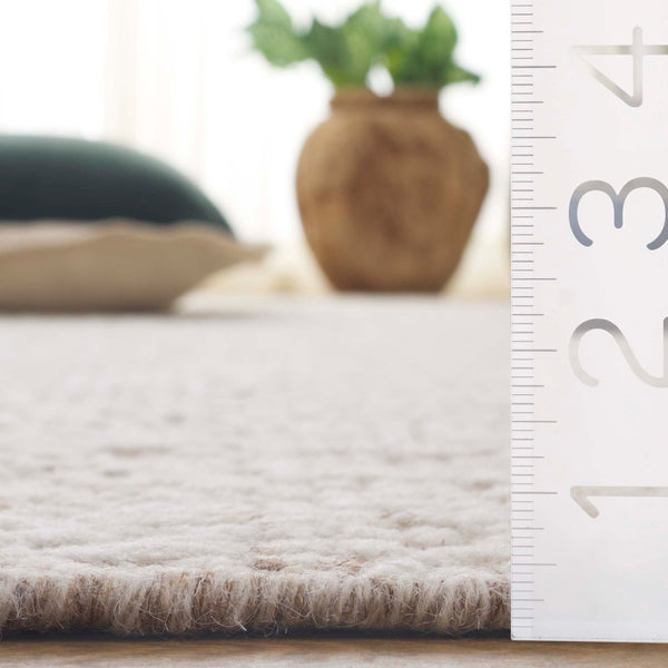 Safavieh Manhattan Handwoven Area Rug - Elegant Wool & Cotton Blend For Modern Chic Home Decor And Comfort Ivory ,Beige 85% Wool,15% Cotton Man680b-9