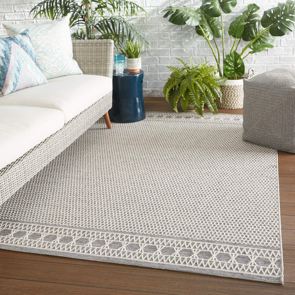 Jaipur Living Jaipur Living Vella Geometric Trellis Indoor Outdoor Polypropylene Low Pile Area Rug Gray 5'X7'6" RUG147401