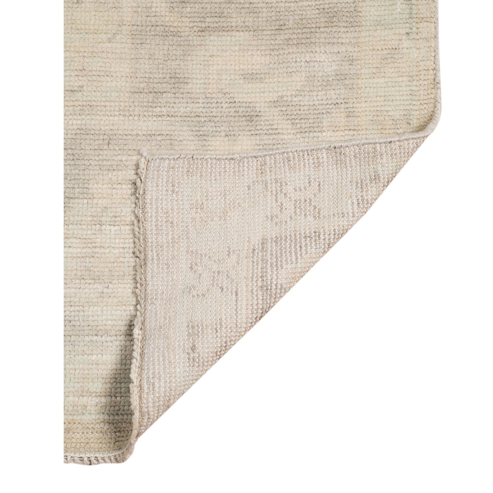 AMER Rugs Maya Hand-knotted New Zealand Wool Viscose Ivory Rug with Silver Washed Patina MAY40203