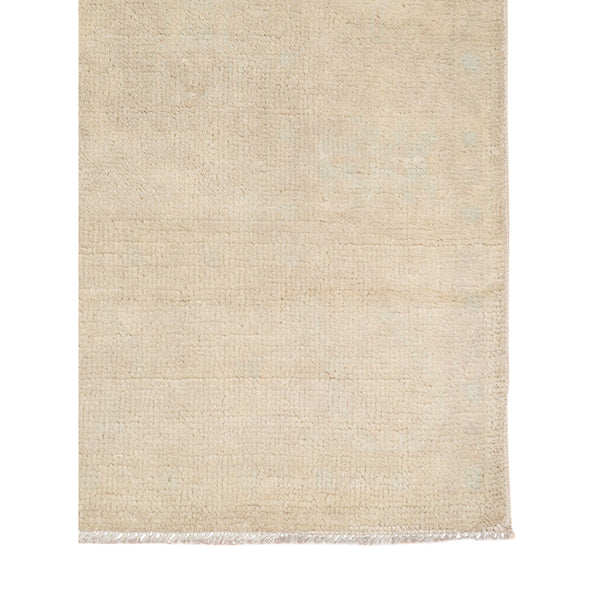 Maya Hand-knotted Wool Viscose Area Rug Vintage Distressed Border for Entryways